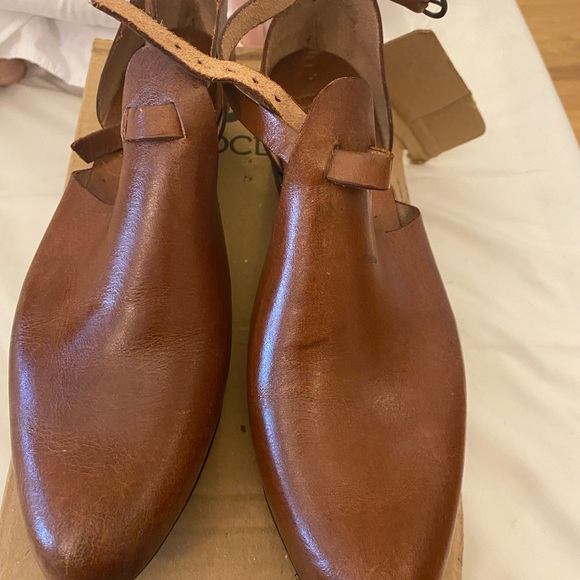 UEc caboclo brand Brazil shoes. Size 41 - Picture 4 of 8